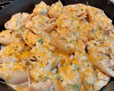 Chicken Alfredo Stuffed Shells