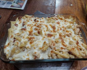 Chicken Bacon Ranch Pasta Bake