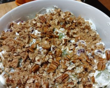 Grape Salad: Addictively Delicious
