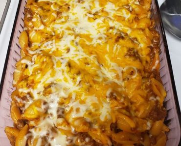 Cheesy Hamburger Shell Pasta Bake
