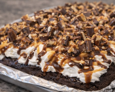 Reese’s Poke Cake Reese’s Poke Cake